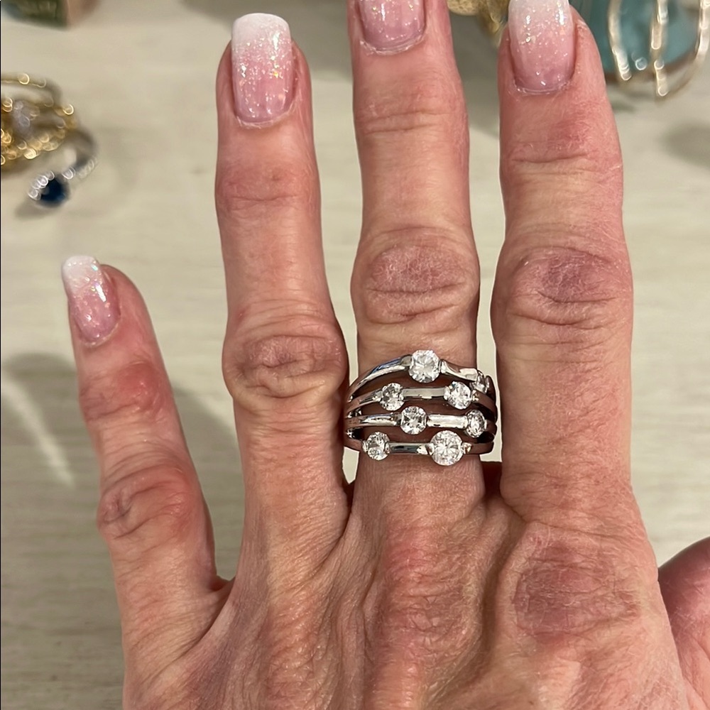 Elegant Silver Ring with Crystal Accents